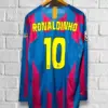 camiseta-barcelona-retro-primera-equipacion-ronaldinho-manga-larga-2006-parte-trasera