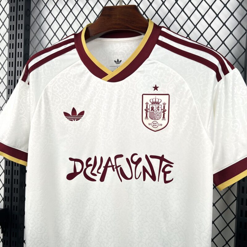 camiseta-españa-segunda-equipacion-edicion-bellafuente-mundial-2026-pecho