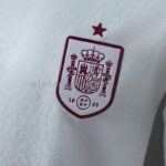 camiseta-españa-segunda-equipacion-version-jugador-manga-larga-mundial-2026-escudo