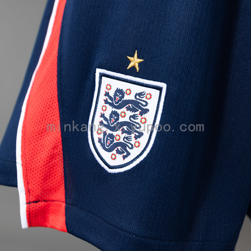 pantalon-corto-inglaterra-primera-equipacion-mundial-2026-escudo