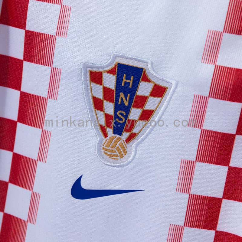 body-de-bebe-croacia-primera-equipacion-2026-2027-escudo