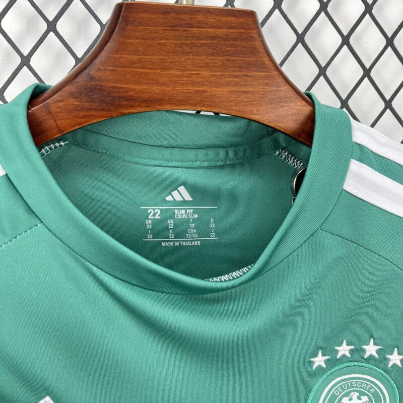 camiseta-alemania-portero-mundial-2026-cuello
