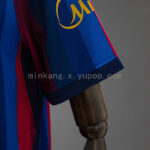 camiseta-barcelona-primera-equipacion-2026-2027-puño