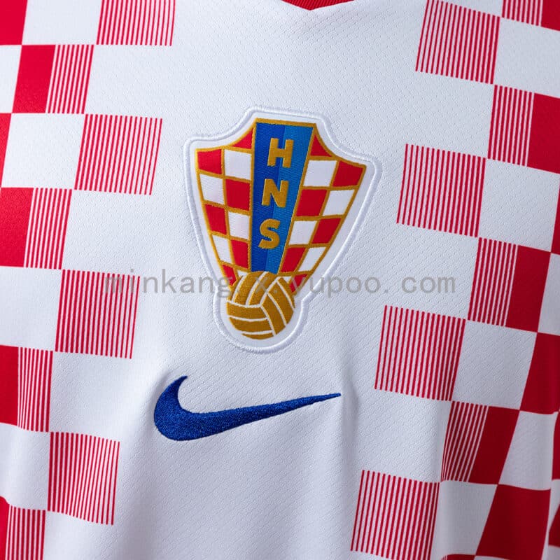 camiseta-croacia-primera-equipacion-mundial-2026-escudo