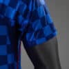 camiseta-croacia-segunda-equipacion-version-jugador-mundial-2026-puño
