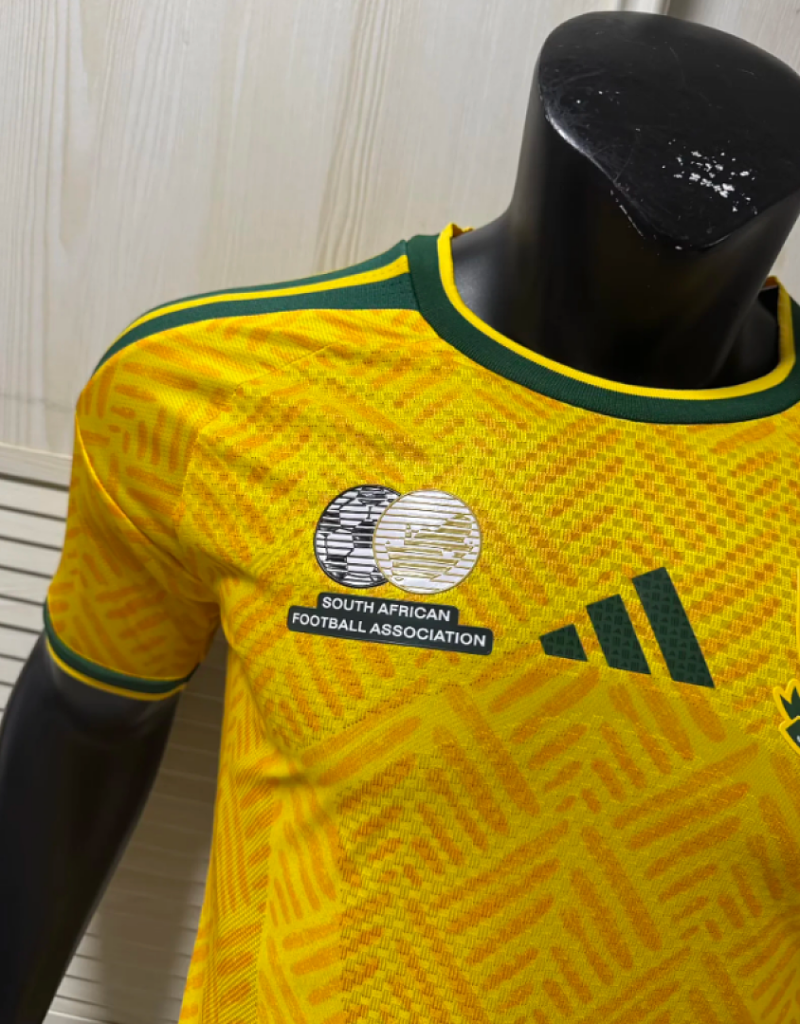 camiseta-sudafrica-primera-equipacion-version-jugador-mundial-2026-lateral
