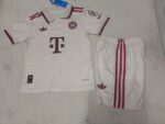 conjunto-niño-bayern-munich-tercera-equipacion-2024-2025
