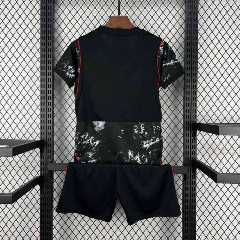 conjunto-niño-canada-segunda-equipacion-mundial-2026-parte-trasera