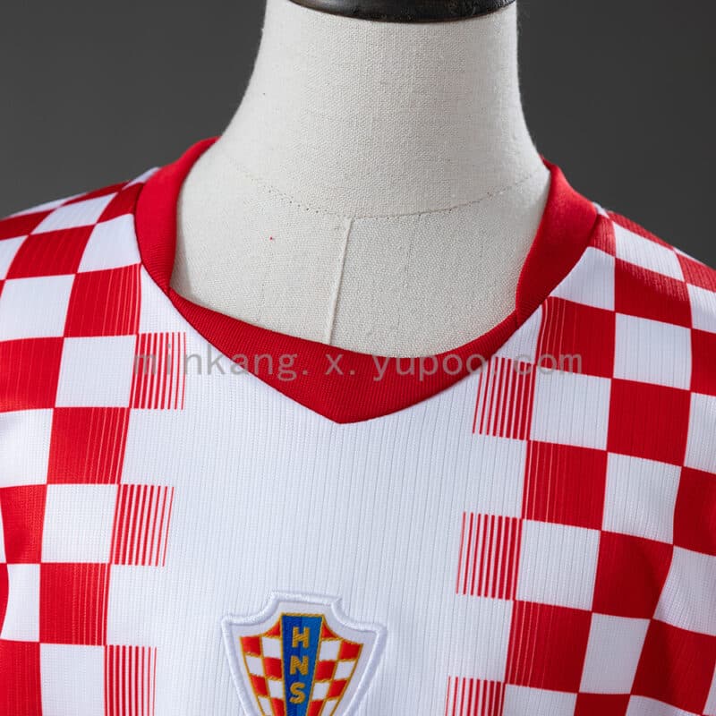 conjunto-niño-croacia-primera-equipacion-mundial-2026-cuello