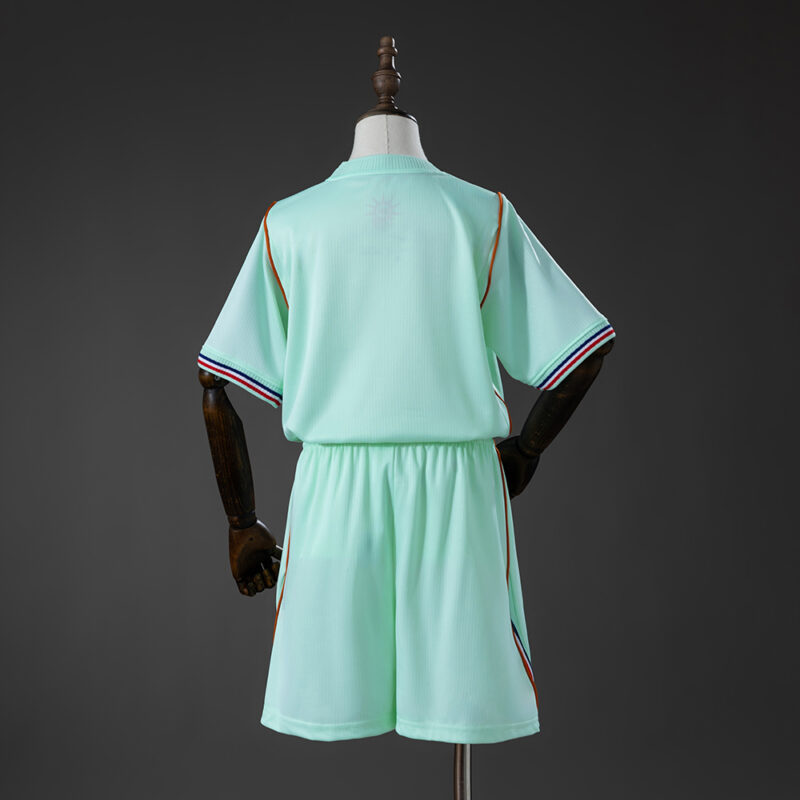 conjunto-niño-francia-segunda-equipacion-mundial-2026-parte-trasera