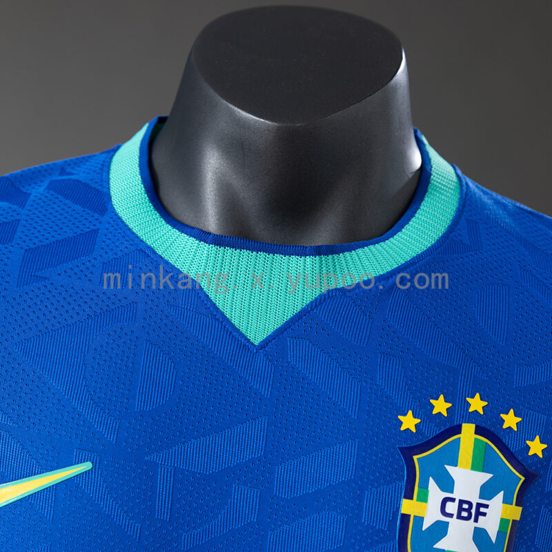 camiseta-brasil-version-jugador-azul-2026-cuello