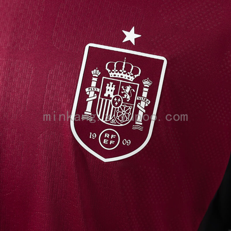 camiseta-españa-portero-rojo-manga-larga-2026-escudo