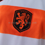 camiseta-holanda-segunda-equipacion-2026-escudo
