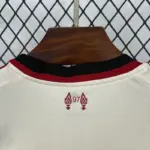 camiseta-liverpool-segunda-equipacion-2025-2026-cuello-trasero