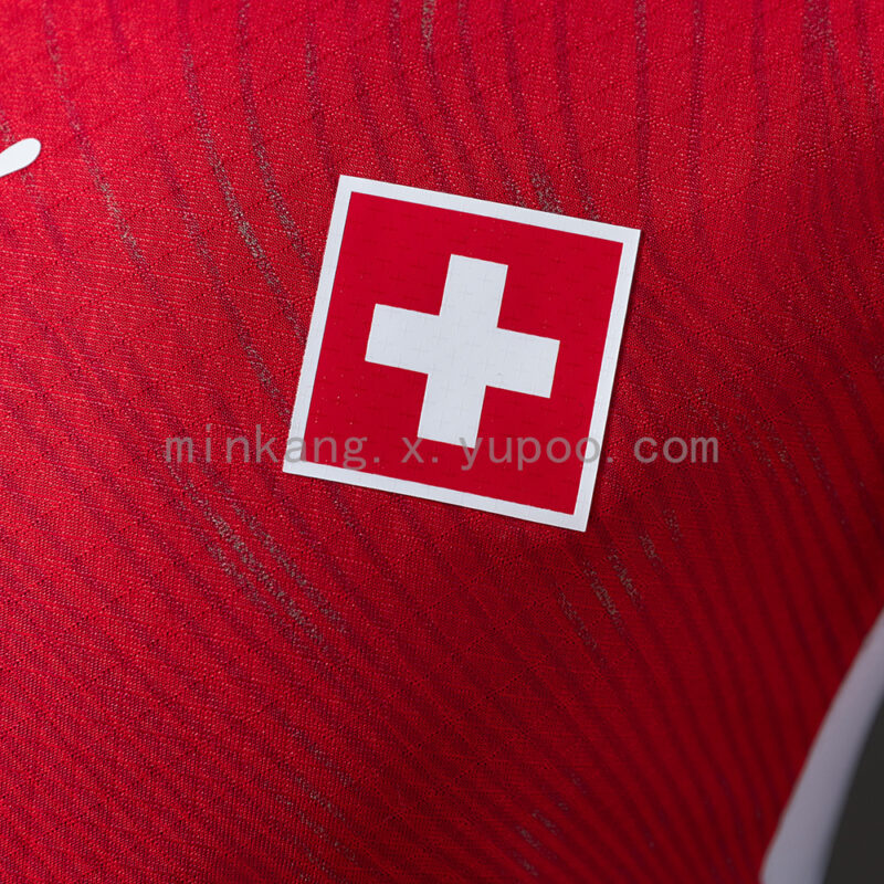 camiseta-suiza-primera-equipacion-version-jugador-mundial-2026-escudo