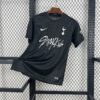 camiseta-tottenham-hotspur-stray-kids-segunda-equipacion-2025-2026