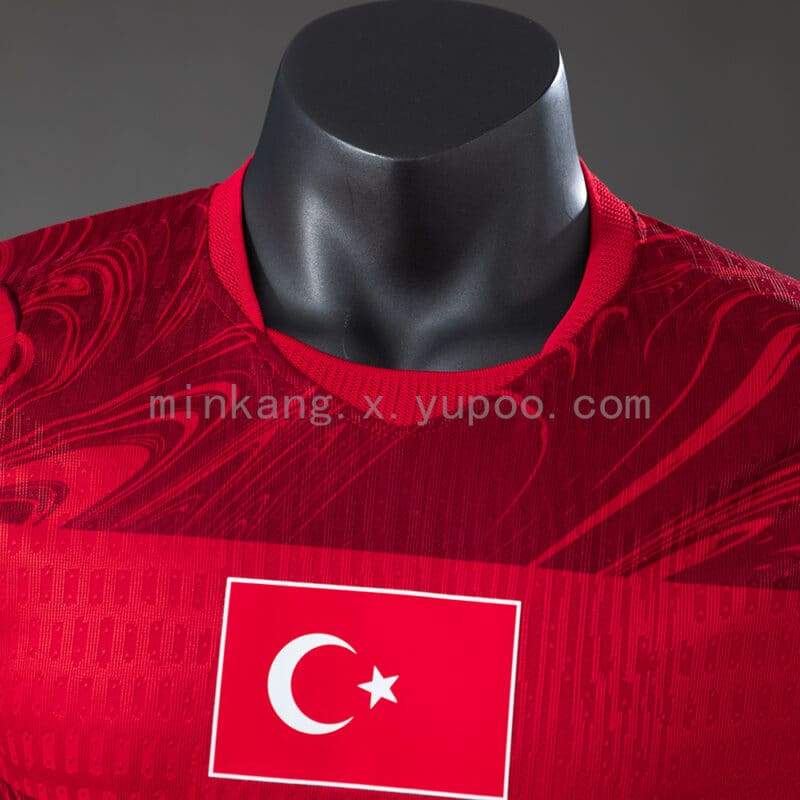 camiseta-turkia-primera-equipacion-version-jugador-mundial-2026-cuello