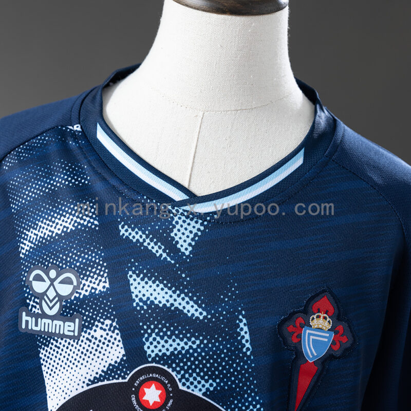 conjunto-niño-celta-de-vigo-segunda-equipacion-2025-2026-cuello