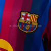 conjunto-niño-fc-barcelona-primera-equipacion-2026-2027-escudo