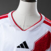 conjunto-niño-peru-primera-equipacion-mundial-2026-cuello