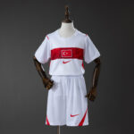 conjunto-niño-turquia-primera-equipacion-mundial-2026