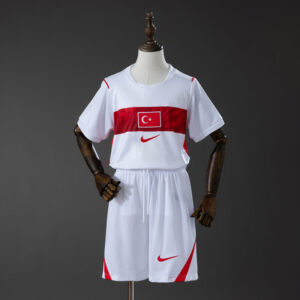 conjunto-niño-turquia-primera-equipacion-mundial-2026