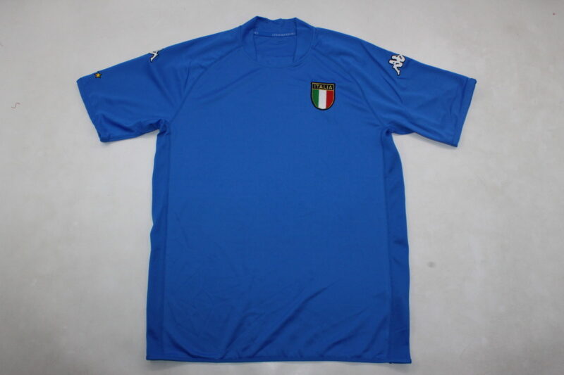 camiseta-italia-primera-equipacion-retro-2002-parte-trasera-2 camiseta-italia-primera-equipacion-retro-2002