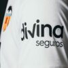 camiseta-valencia-primera-equipacion-2026-2027-puño