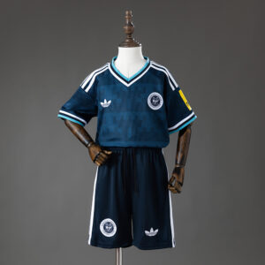 Conjunto Niño Newcastle segunda equipacion 2026-2027