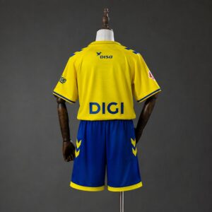 Conjunto Niño Ud Las Palmas Primera Equipación 2026-27 dorsal